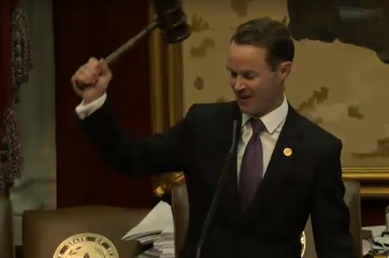 House passes UIL homeschool bill, others on deadline night