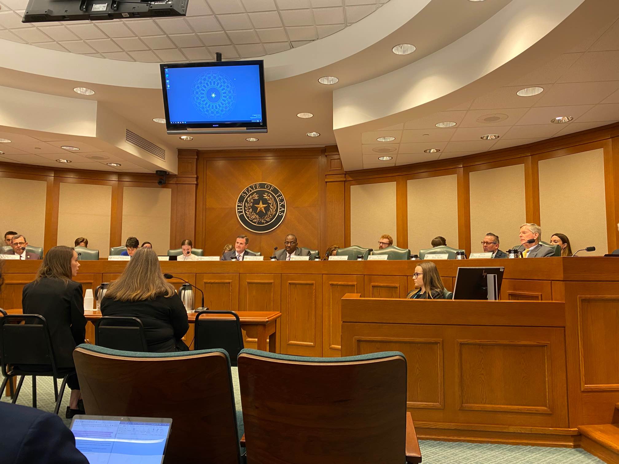 Senate Education Committee promises teacher bill of rights, pay raise